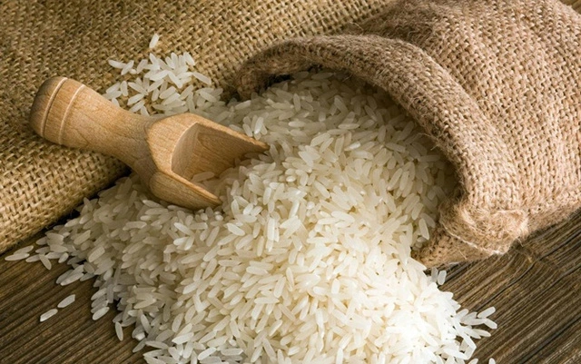 Giá gạo Việt Nam xuất khẩu tiếp tục tăng phá đỉnh 10 năm