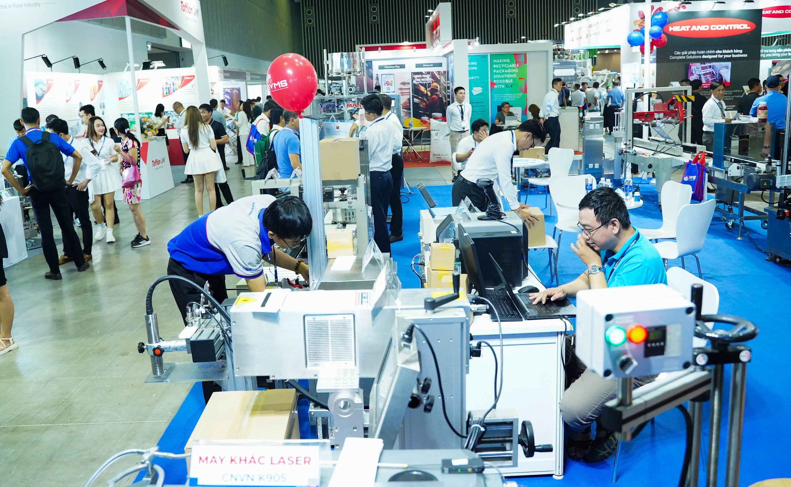 Hơn 400 doanh nghiệp tham gia triển lãm quốc tế về công nghệ xử lý đóng gói bao bì tại Việt Nam