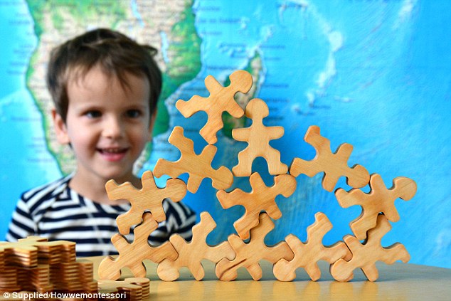 Dạy trẻ thông minh hơn với Montessori