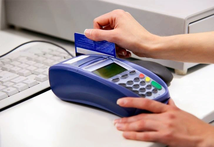 Khách hàng có thẻ thanh toán nội địa, quốc tế hay thẻ tín dụng do các ngân hàng Việt Nam phát hành đều có thể thực hiện thanh toán tại các máy POS