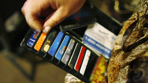 sở hữu thẻ tín dụng sẽ giúp bạn thực hiện kiểm soát tài chính và linh hoạt trong chi tiêu.