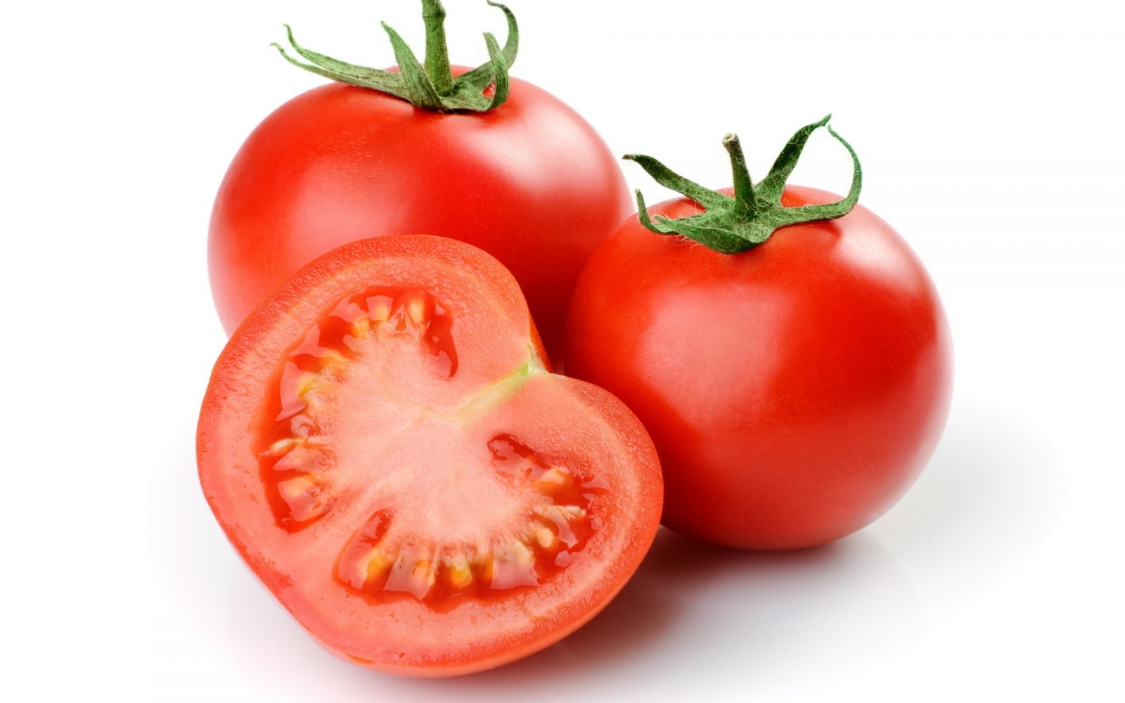 Cà chua
Cà chua là một loại quả có tác dụng rất tốt cho sức khỏe và vẻ đẹp của cơ thể. Trong cà chua có đủ hầu hết các loại dưỡng chất mà cơ thể cần. Nó có tác dụng chống lão hóa, giảm mệt mỏi, giúp trẻ hóa làn da, giảm căng thẳng, mệt mỏi.