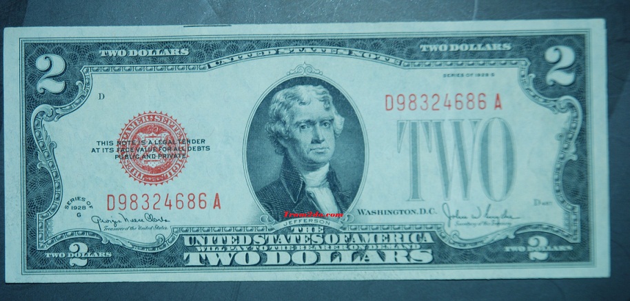 Tất cả những tờ 2 USD giấy bạc Hợp chủng quốc ($2 United States Notes) kích cỡ lớn theo kiểu cổ hoặc kích cỡ nhỏ mà có con dấu màu đỏ được săn lùng rất nhiều.