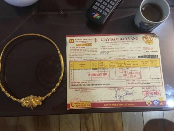 Kiềng vàng 7,04 chỉ trao nhầm cho hóa đơn 6,23 chỉ