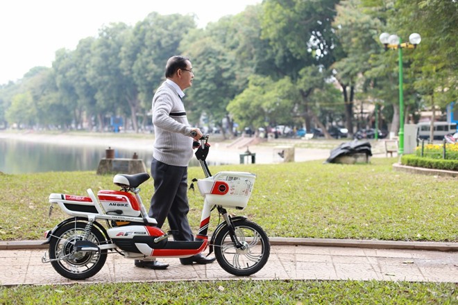 Cách chọn xe đạp điện phù hợp cho người lớn tuổi.
