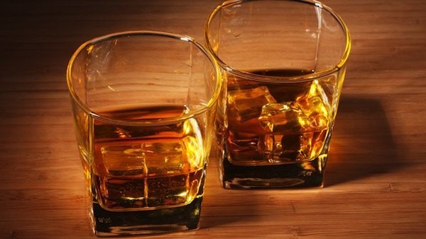 Uống rượu nhiều gây ảnh hưởng không tốt đến hệ tim mạch.