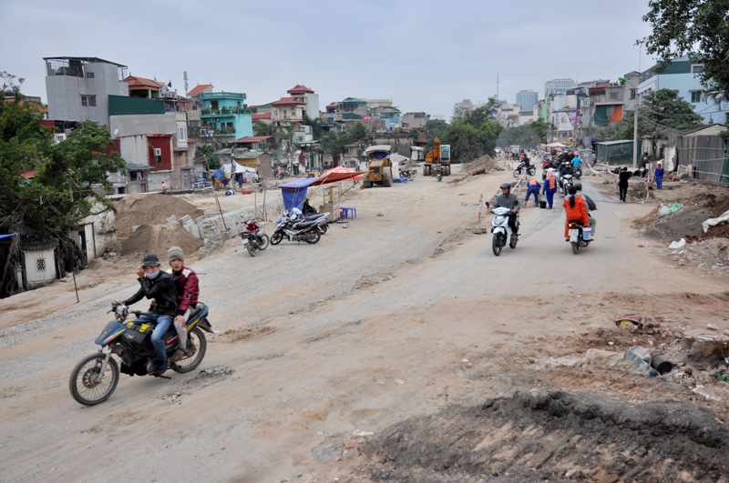 Tuyến đường vành đai 1, đoạn Ô Đông Mác – Nguyễn Khoái được đầu tư mở rộng đường với mặt cắt ngang 50 m, thiết kế đồng bộ hạ tầng kỹ thuật.