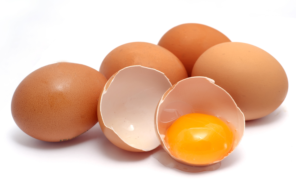 Trứng chứa nguồn protein, vitamin D và chất khoáng dồi dào, tuy nhiên trứng lại là món ăn rất dễ gây dị ứng cho trẻ