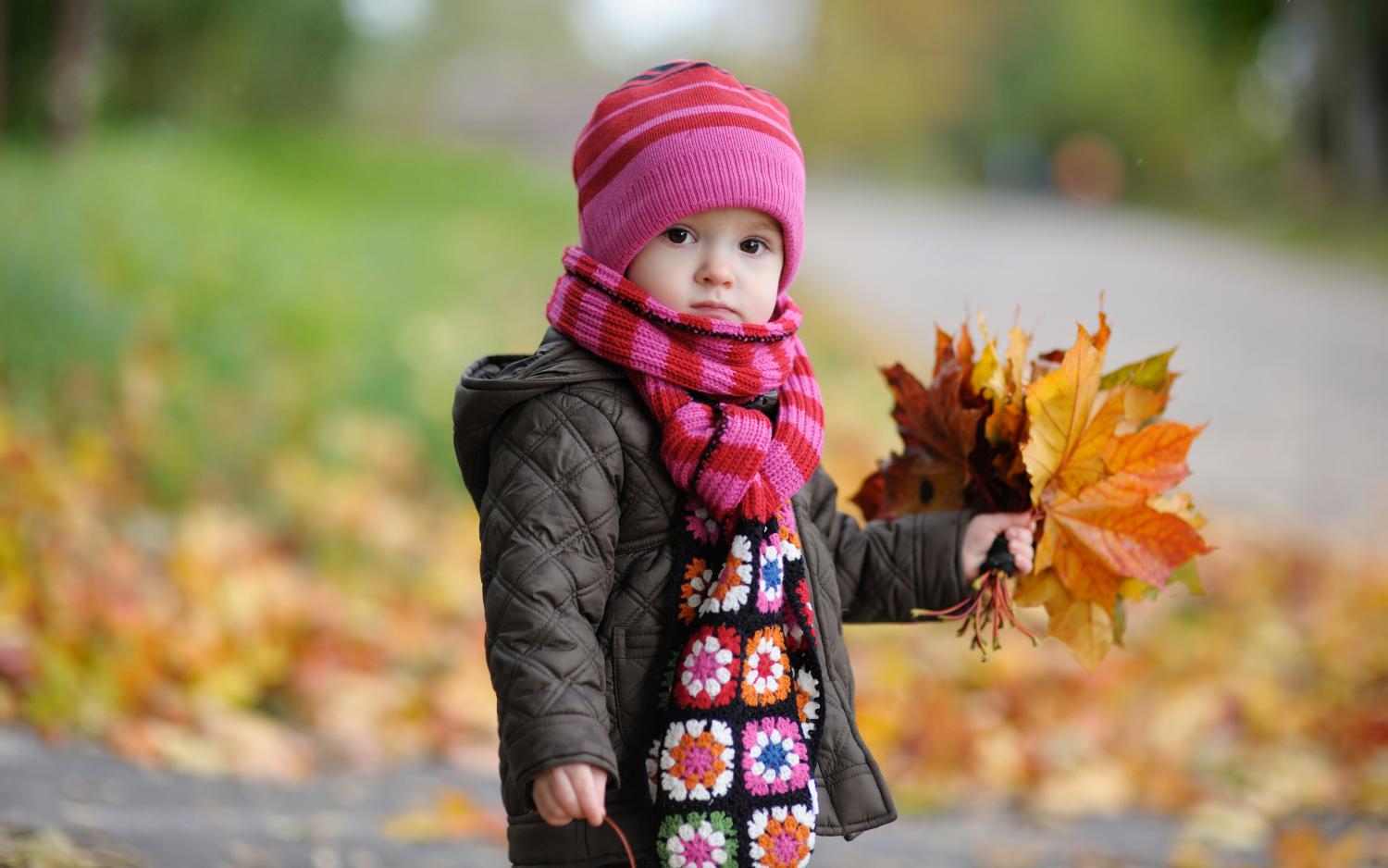 Bí quyết chăm sóc trẻ vào mùa đông là phải biết giữ ấm cho bé một cách thích hợp