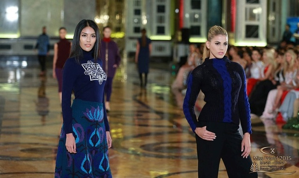 Lan Khuê được khen ngợi hết lời sau phần catwalk tại Hoa hậu Thế giới