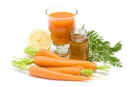 Chất carotene có nhiều trong củ cà rốt khi kết hợp cùng chất cồn của rượu sinh ra độc tố ảnh hưởng xấu đến gan, lâu dài gây các bệnh về gan