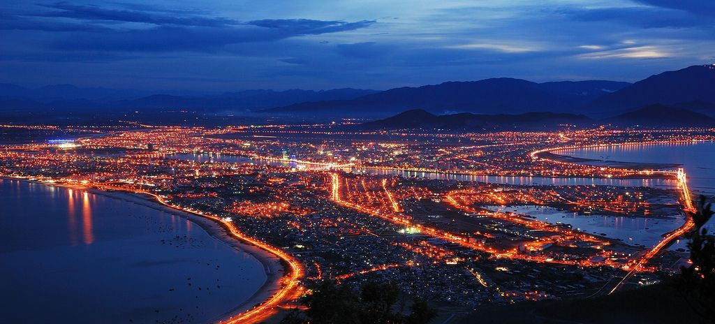 Toàn cảnh thành phố Đà Nẵng lung linh trong ánh đèn điện
