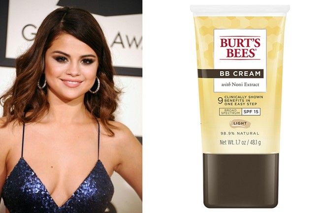 Thay vì sử dụng kem nền đắt tiền của những hãng mỹ phẩm cao cấp, Selena Gomez lại tín nhiệm sản phẩm BB Cream có giá 15 USD ( khoảng 330.000 đồng) của thương hiệu Mỹ Burt’s Bees. Sản phẩm này được cô tin dùng khi tham dự bữa tiệc thường niên hậu Oscar 2016 do tạp chí Vanity Fair tổ chức. Đây cũng là loại kem nền mà Selena sử dụng khi góp mặt tại lễ trao giải Grammy diễn ra trước đó không lâu.