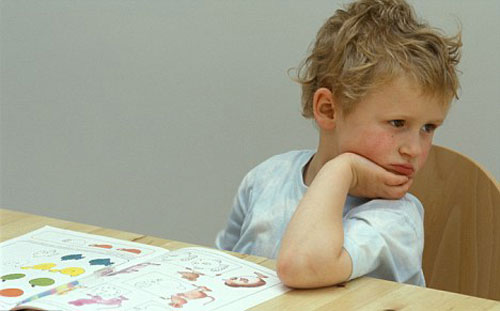 Dấu hiệu tự kỷ ở trẻ từ 6 - 24 tháng tuổi