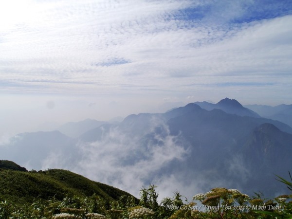 Nhìu Cồ San là một vùng núi cao thuộc huyện Bát Xát, tỉnh Lào Cai cao2965m