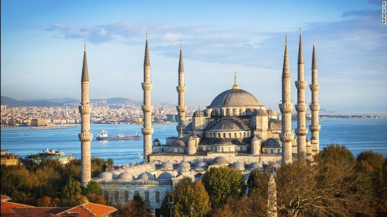 Istanbul có nền văn hóa độc đáo, ẩm thực hấp dẫn và các công trình kiến trúc cổ lộng lẫy