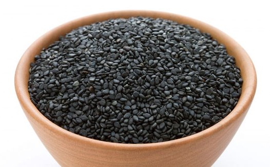 Vừng đen là một nguồn cung cấp vitamin E, vitamin B1, sắt, magiê và các khoáng chất khác