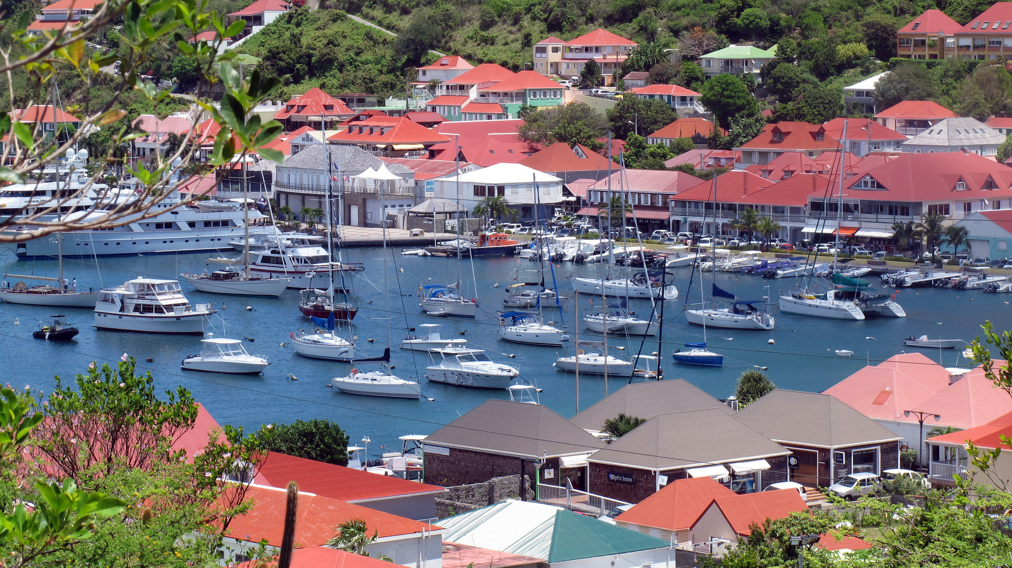 St. Barts là một hòn đảo thuộc vùng Caribe vốn chỉ có 24 khách sạn