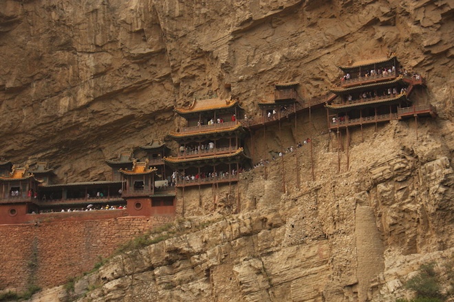 Tu viện treo Hanging Monastery