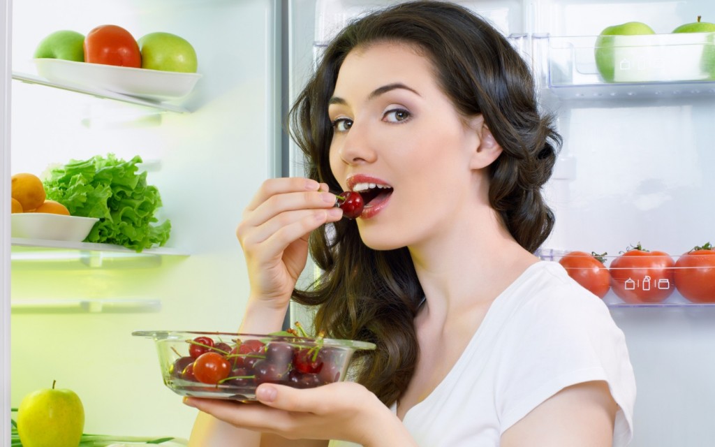 Ăn quá ít rau, chủ yếu ăn thịt thì sẽ khiến cơ thể thiếu các loại vitamin cần thiết, do đó sẽ xuất hiện nhiều nếp nhăn.