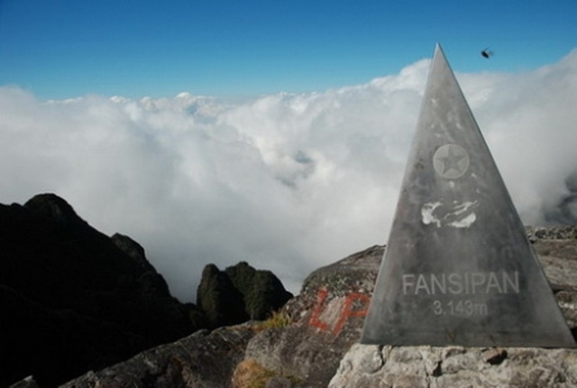 Đỉnh Phan Xi Păng cao 3.143m trên dãy Hoàng Liên Sơn