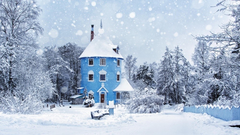 Công viên giải trí Moomin World của Phần Lan có vẻ đẹp như trong truyện thần tiên khi tuyết rơi.