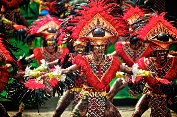 Lễ hội Kalibo là lễ hội hoành tráng và lâu đời nhất của Philippines.