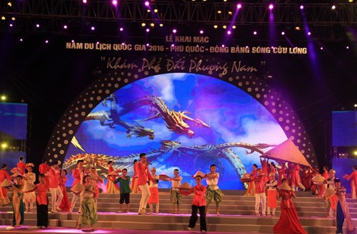 Lễ Khai mạc Năm Du lịch quốc gia 2016 tổ chức tại huyện đảo Phú Quốc, tỉnh Kiên Giang. 