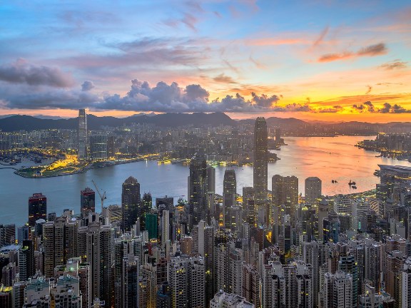 Hồng Kông với những tòa nhà chọc trời cao chót vót của thế giới