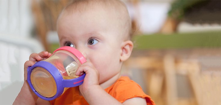 Viện Hàn lâm Nhi khoa Mỹ khuyến cáo hạn chế dùng nước ép trái cây với trẻ nhỏ