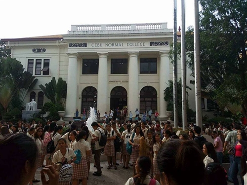 Một trường đại học ở Cebu được sơ tán. Ảnh: The Socials of CNU.