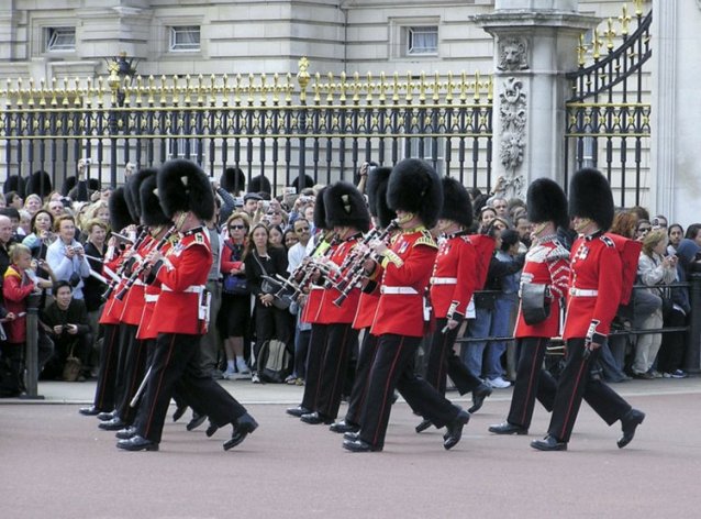 Đổi gác ở cung điện Buckingham — London, Anh