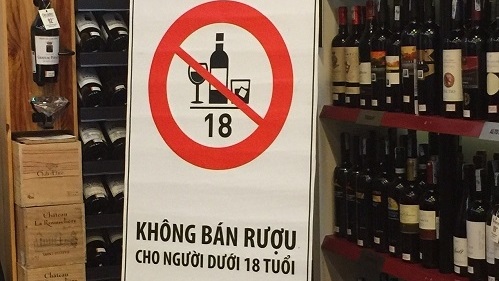 Từ tháng 11/2017 cấm bán rượu cho người dưới 18 tuổi