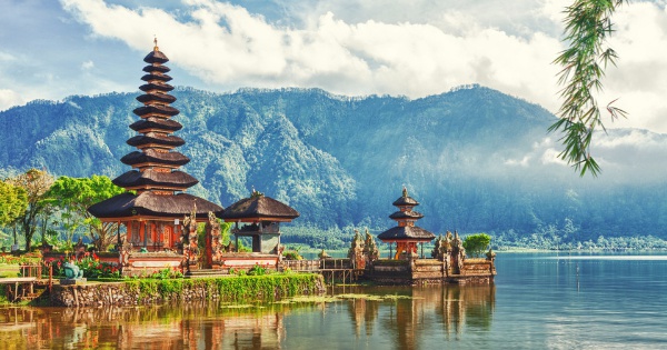 Bali – nơi nổi tiếng với các bãi biển, các đền thờ và đặc sắc văn hóa