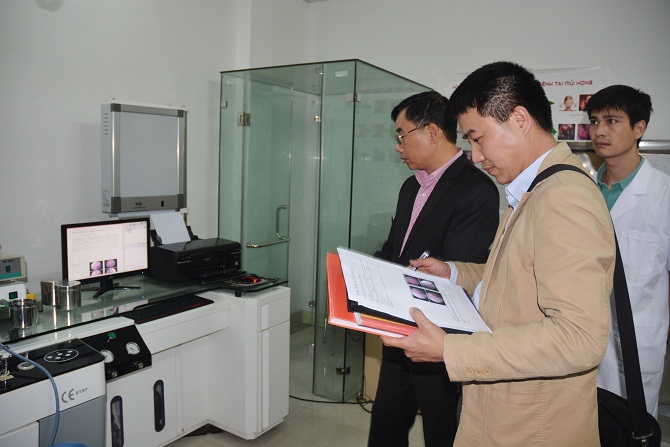 TS Nguyễn Khắc Hiền, Giám đốc Sở Y tế Hà Nội kiểm tra đột xuất Phòng khám đa khoa Nhân Ái Hà Nội