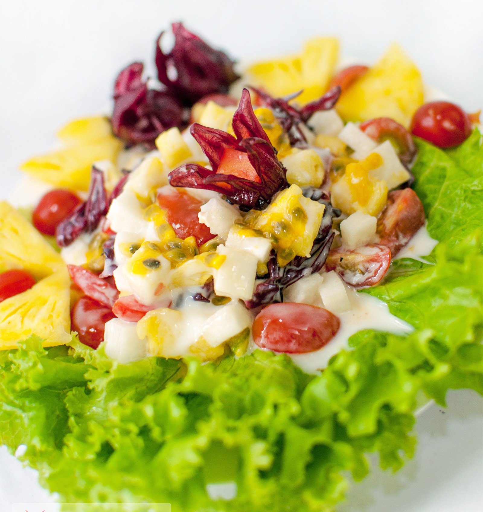 Món salad chanh dây rất thích hợp trong ngày hè nóng nực