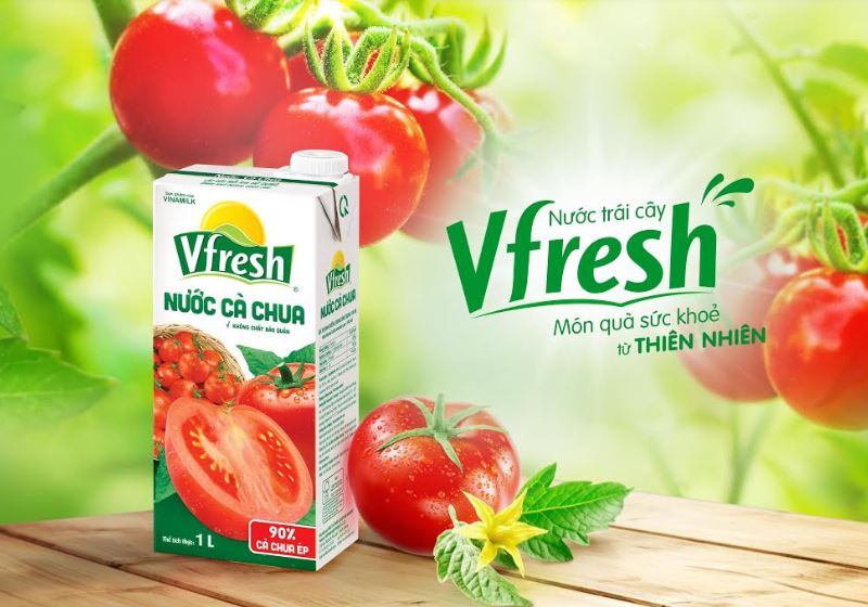 Nước cà chua Vfresh của Vinamilk được chế biến từ khoảng 1kg cà chua, dùng để uống hoặc chế biến món ăn.