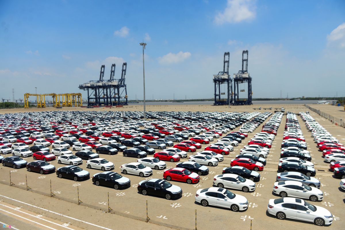 Lượng ô tô nhập khẩu ô tô tháng 3 tăng vọt.