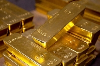 Giá vàng ngày 17/4: Các nhà đầu tư đổ xô tích trữ vàng do chiến sự Syria