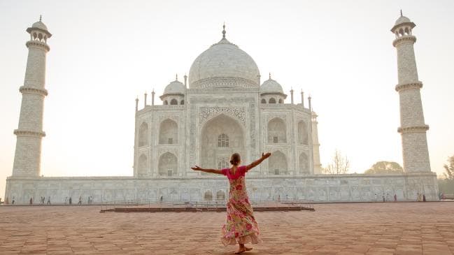 Taj Mahal là một trong những tòa nhà được nhiều người ghé thăm nhất thế giới. Nguồn: istock