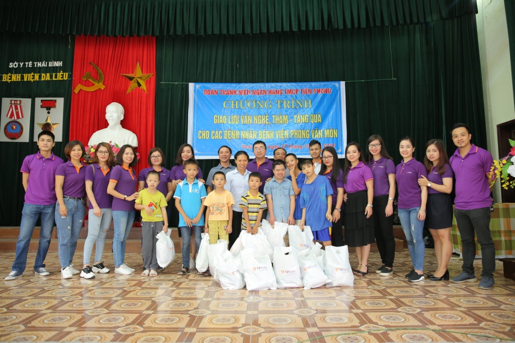 TPBank trao quà cho hơn 200 bệnh nhân và trẻ mồ côi tại Bệnh viện Da liễu Văn Môn – Thái Bình