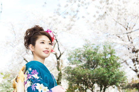 Phụ nữ Nhật thường làm đẹp bằng trà xanh