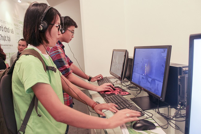 Người chơi trải nghiệm thử một số game của các nhà sản xuất game Việt Nam