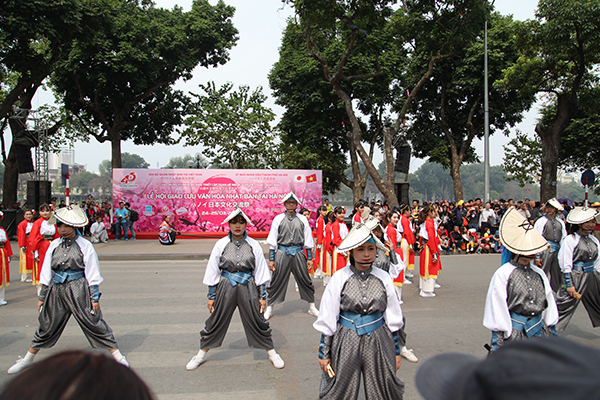 Các hoạt động giao lưu văn hoá Việt Nhật diễn ra sôi động, được đông đảo người dân đón nhận.