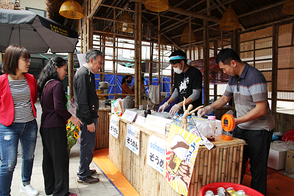 Mỳ lạnh sohmen cũng là một trong những ẩm thực truyền thống Nhật được đông đảo người dân Thủ đô quan tâm.