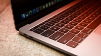 Apple thay pin miễn phí cho MacBook Pro