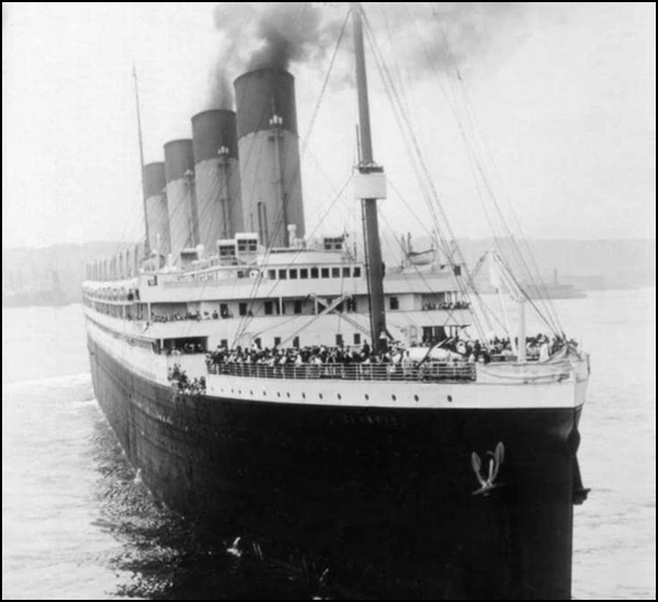 Ngày 10/04/1912, con tàu hơi nước lớn thứ hai trong lịch sử với tên gọi Titanic nhổ neo cho chuyến hải trình đầu tiên