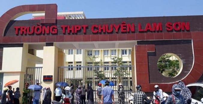 Trường THPT chuyên Lam Sơn.