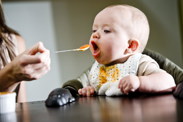 p/Đồ ăn của trẻ dưới 12 tháng tuổi không cần cho thêm muối. Ảnh minh họap/