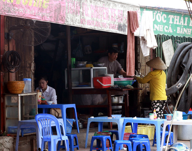 Những quán ăn bình dân đến nhà hàng cao cấp tại phố Hàm Nghi sắp tới sẽ được cơ quan chức năng kiểm soát về ATVSTP.